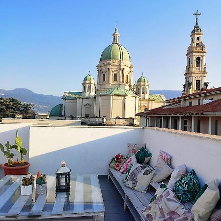 Flamingo B&B Pompei Bagian luar foto